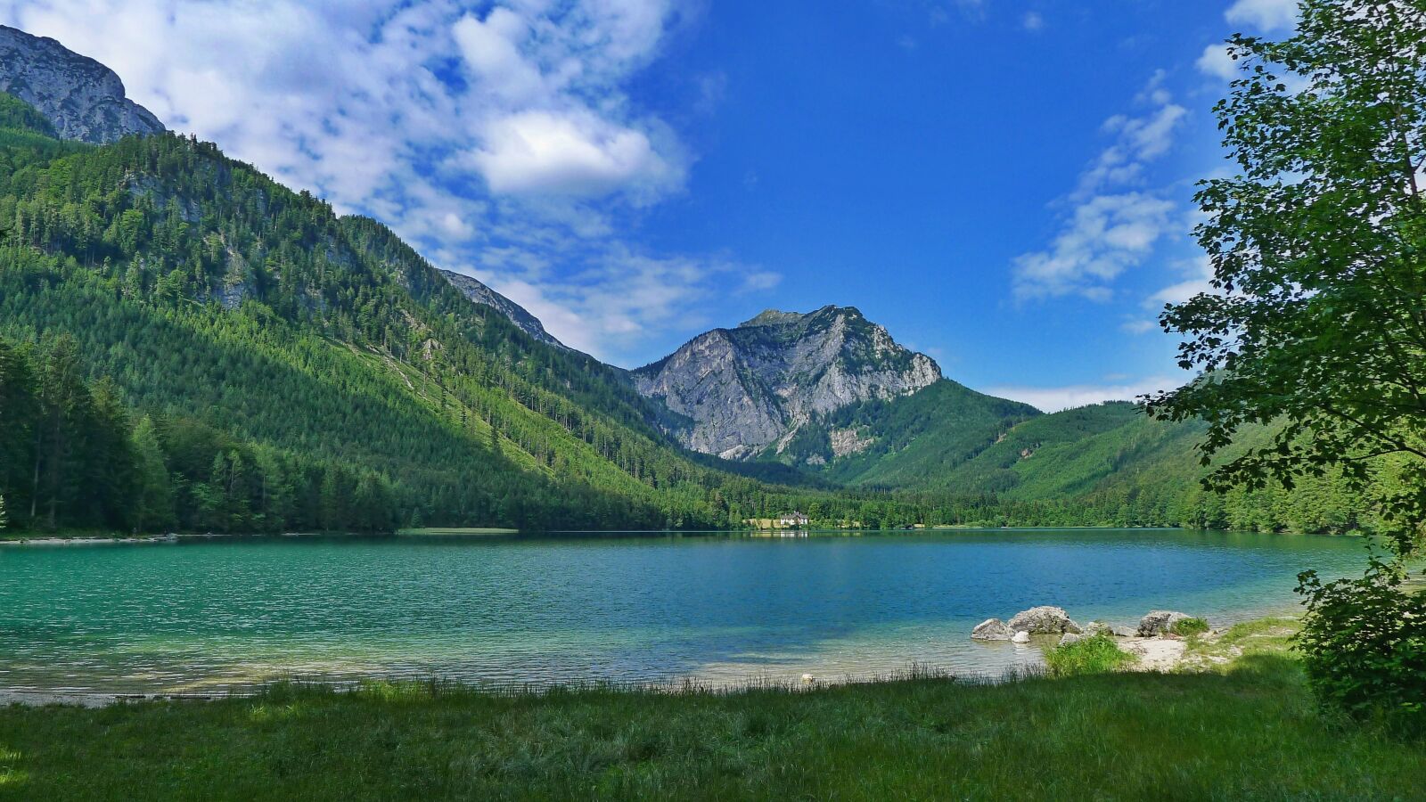 Panasonic Lumix DMC-LX5 sample photo. Lake, mountains, landscape photography