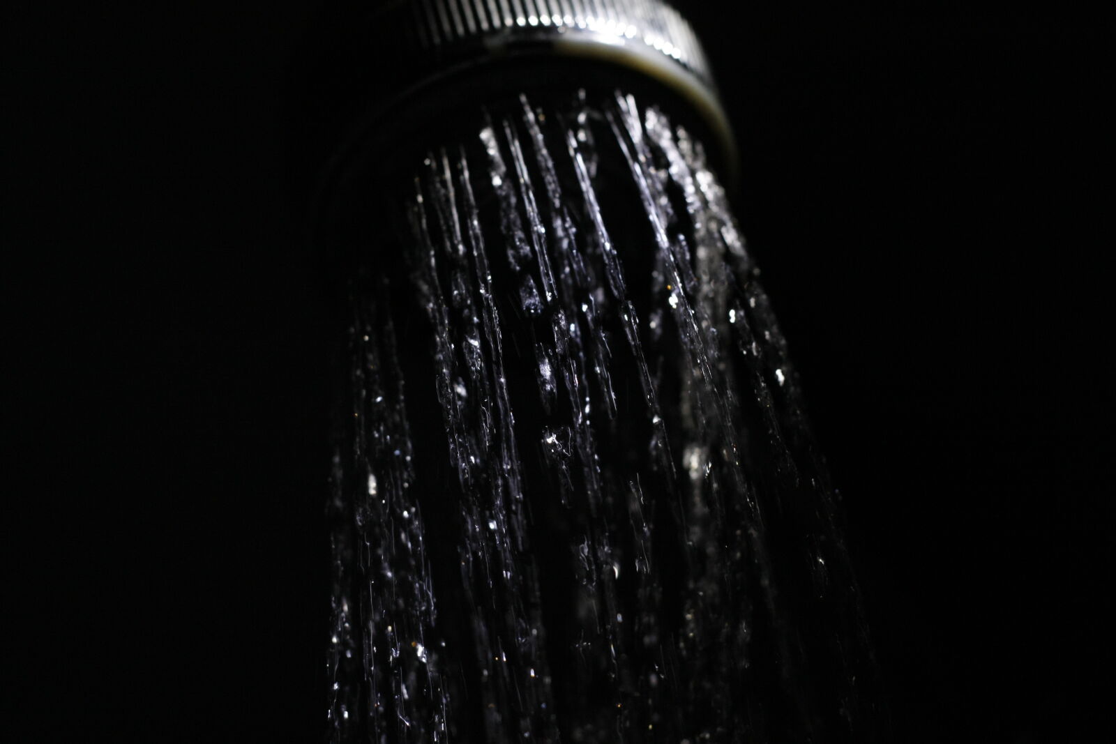 Canon EF 50mm F1.8 II sample photo. Drops, shower, water photography