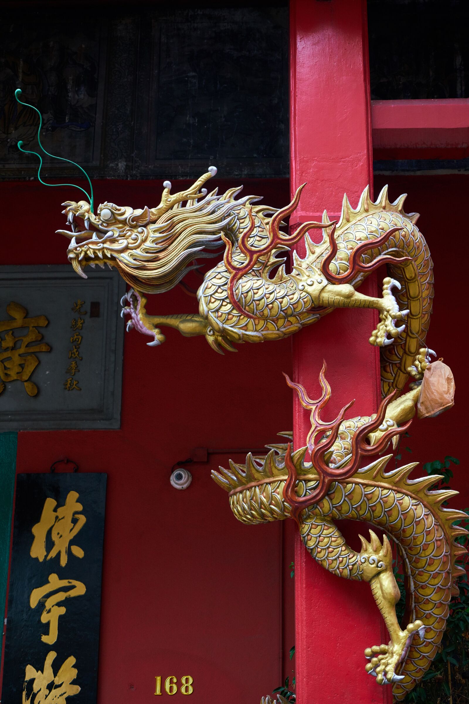 Sony a7R II sample photo. Dragon, sculpture, ornament photography