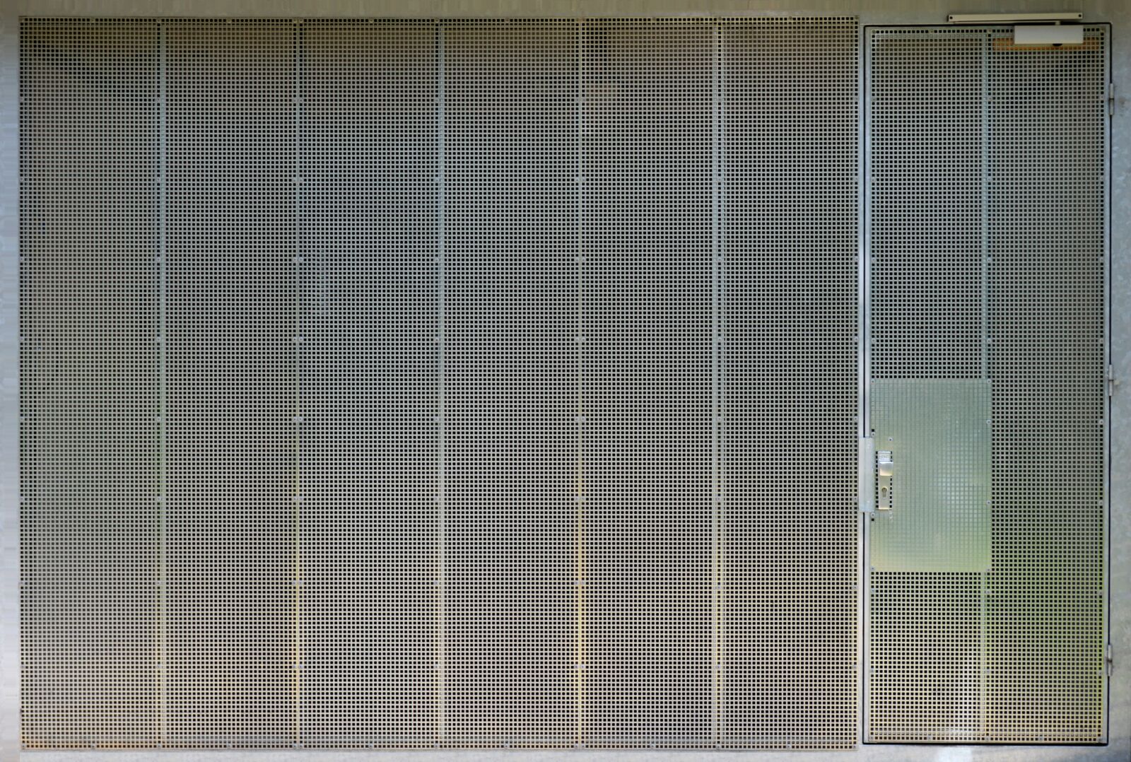 Nikon D3200 sample photo. Garage door, steel grid photography