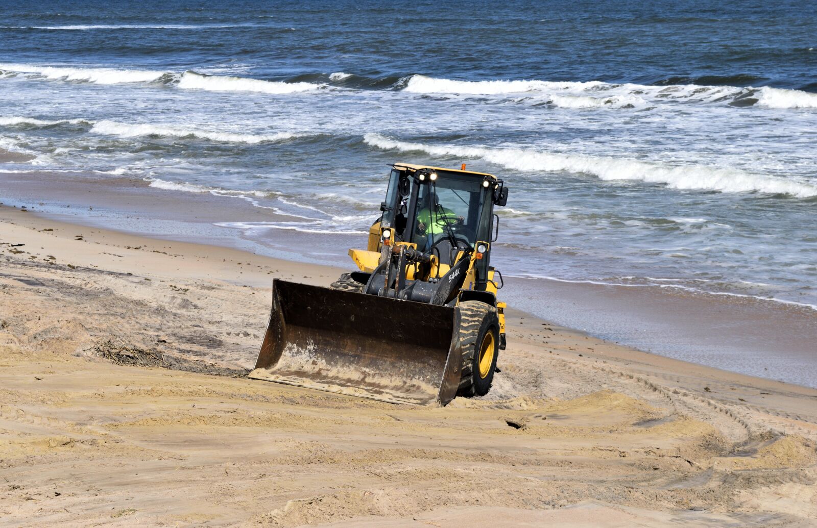 Nikon D3300 sample photo. Hurricane matthew, tractor, beach photography