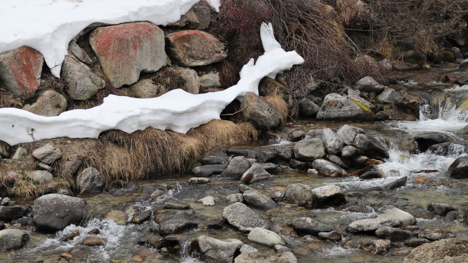 Canon EOS 80D sample photo. Torrent, rocks, mountain photography