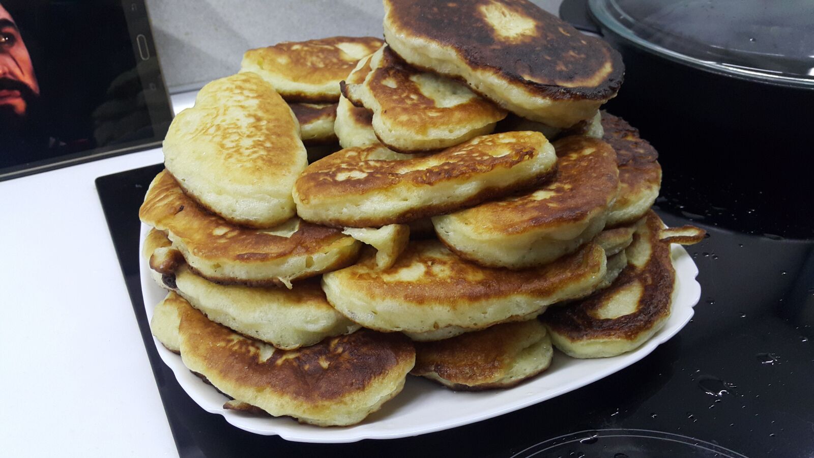 Samsung Galaxy Note4 sample photo. Hash browns, pancakes, tasty photography