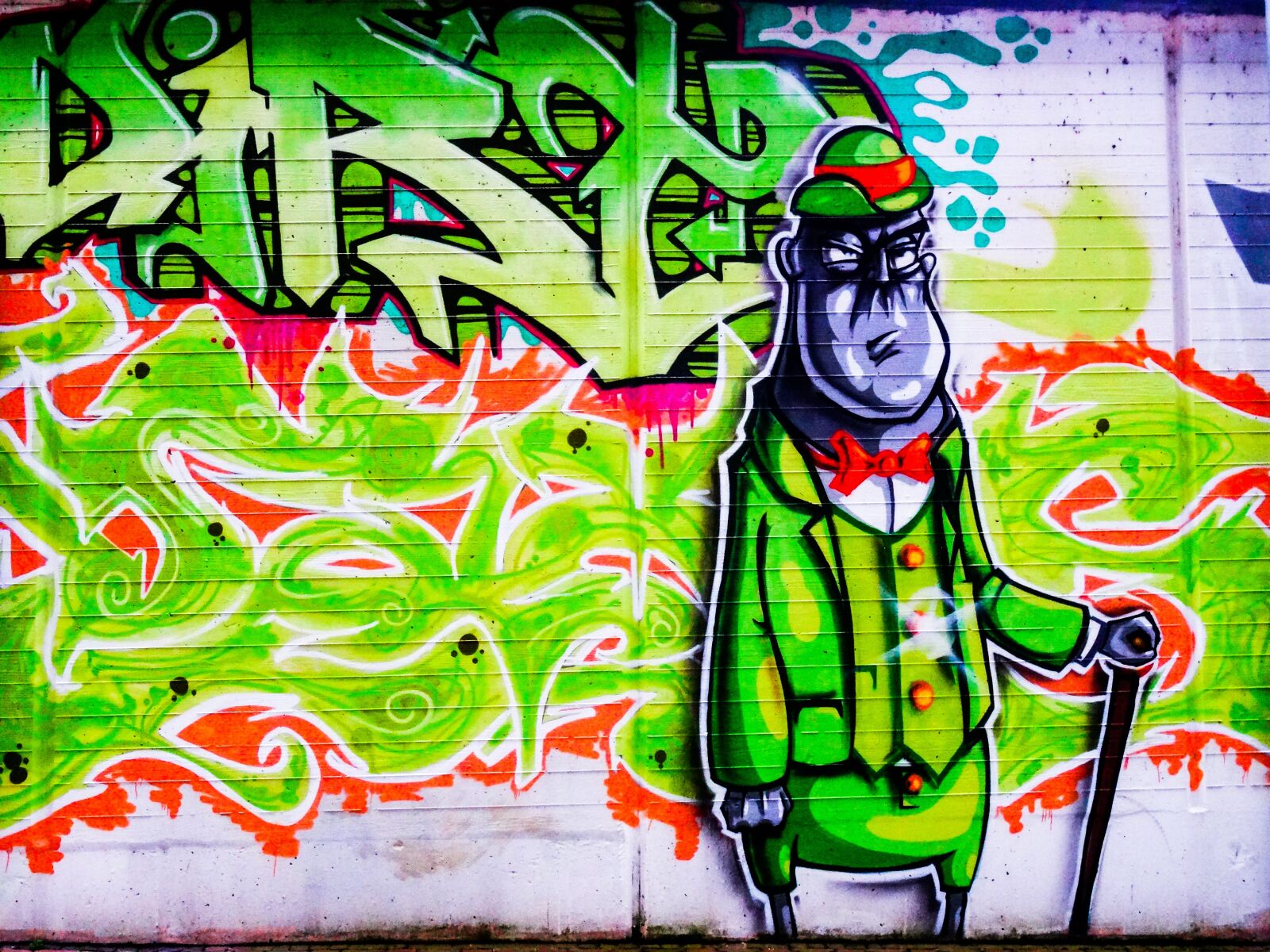 Sony Cyber-shot DSC-HX50V sample photo. Graffiti, hat, human photography