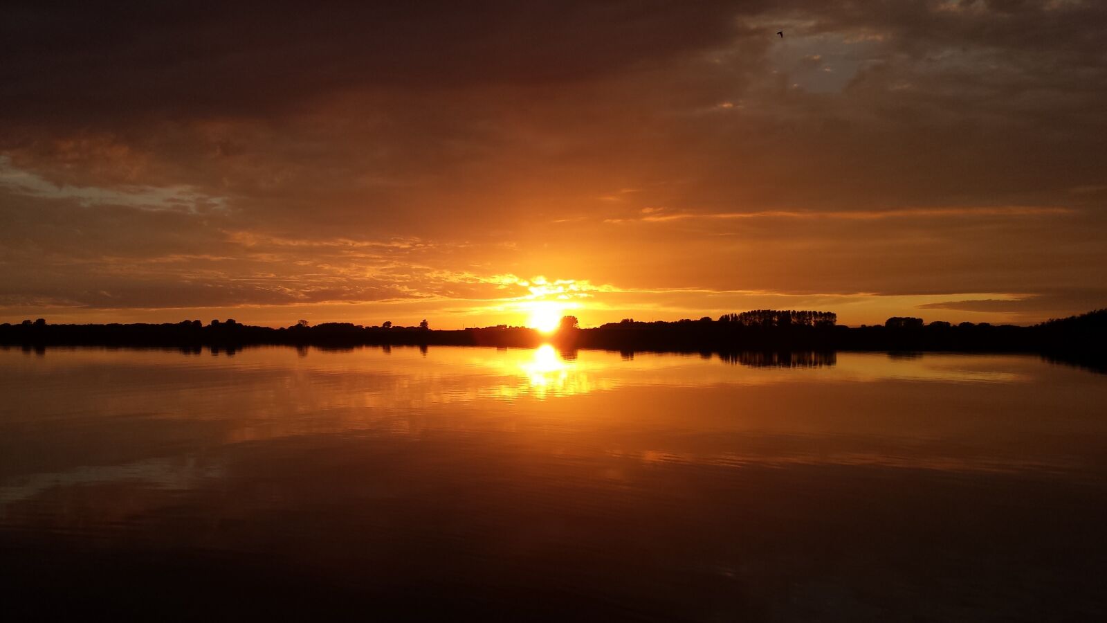 Samsung Galaxy S4 sample photo. Sunset, lake, landscape photography
