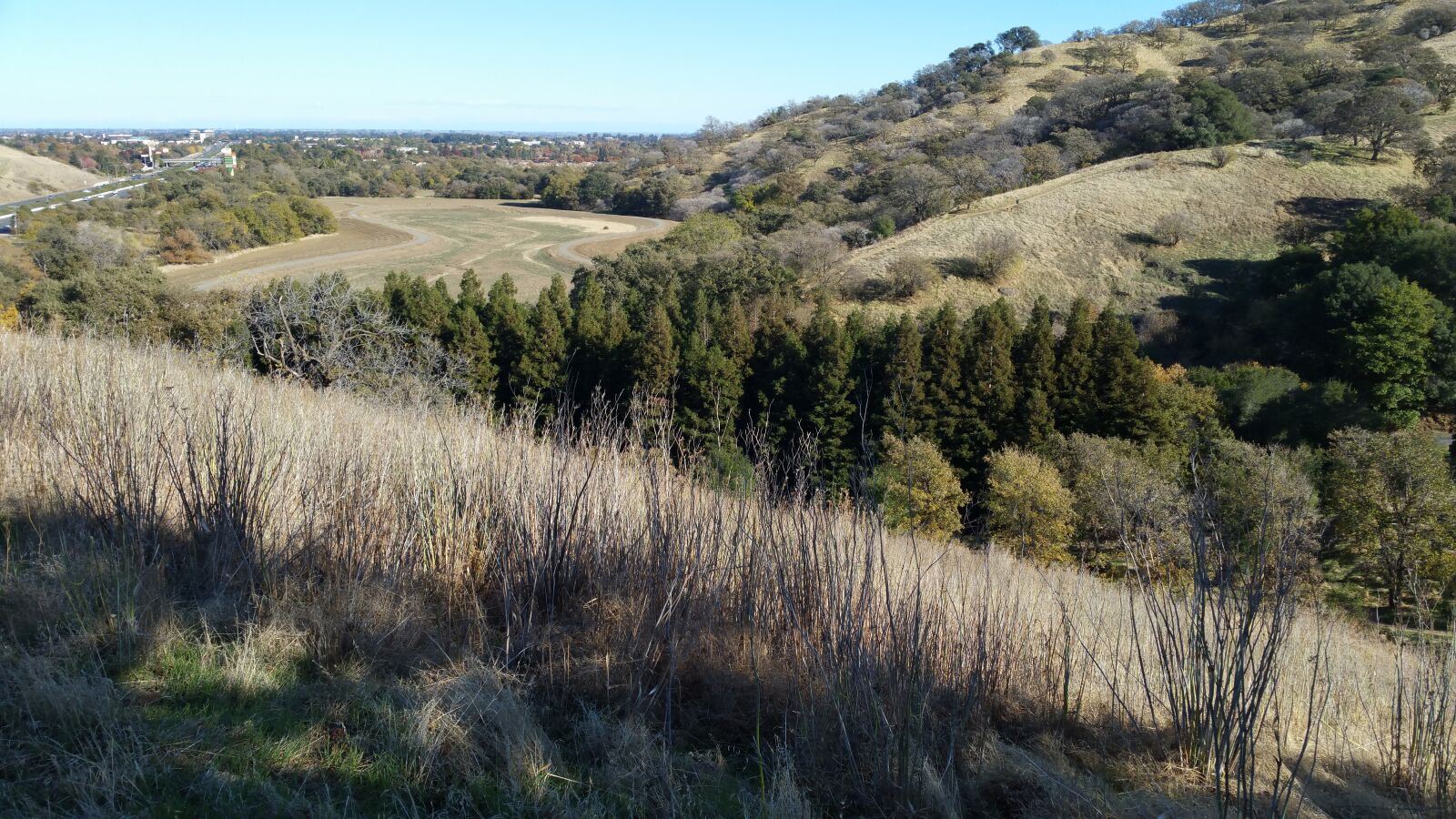 Samsung Galaxy Note4 sample photo. Field, grass, hills, horizon photography