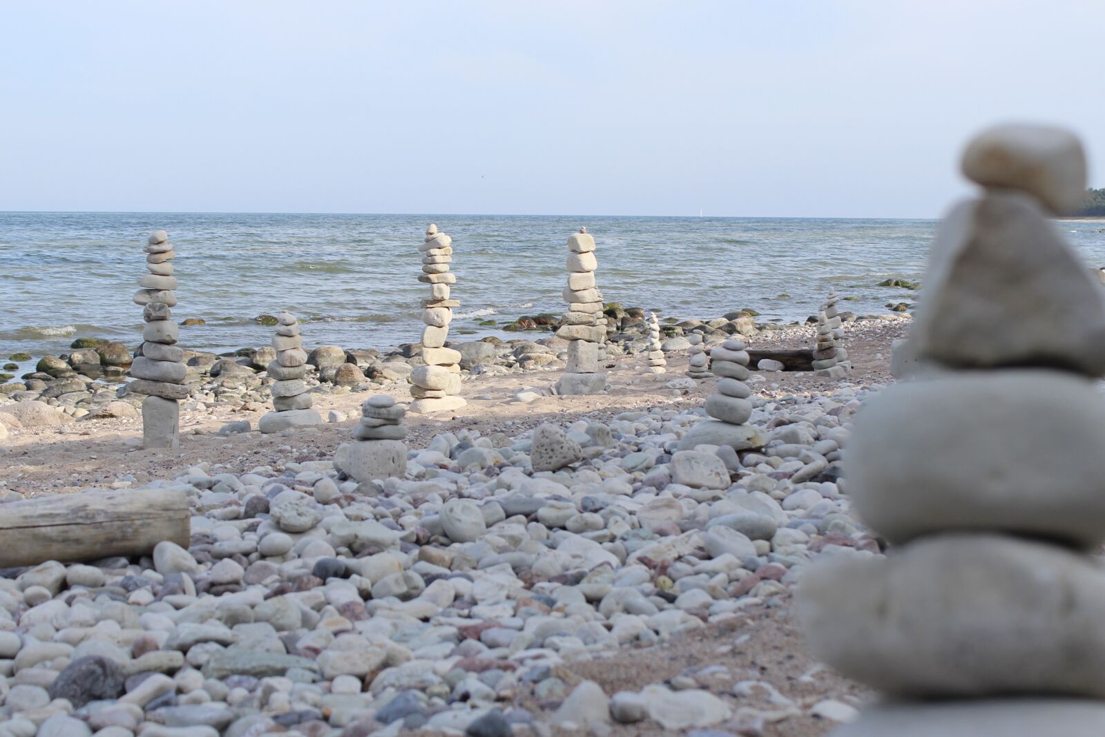 Canon EOS 600D (Rebel EOS T3i / EOS Kiss X5) sample photo. Water, stone, beach photography
