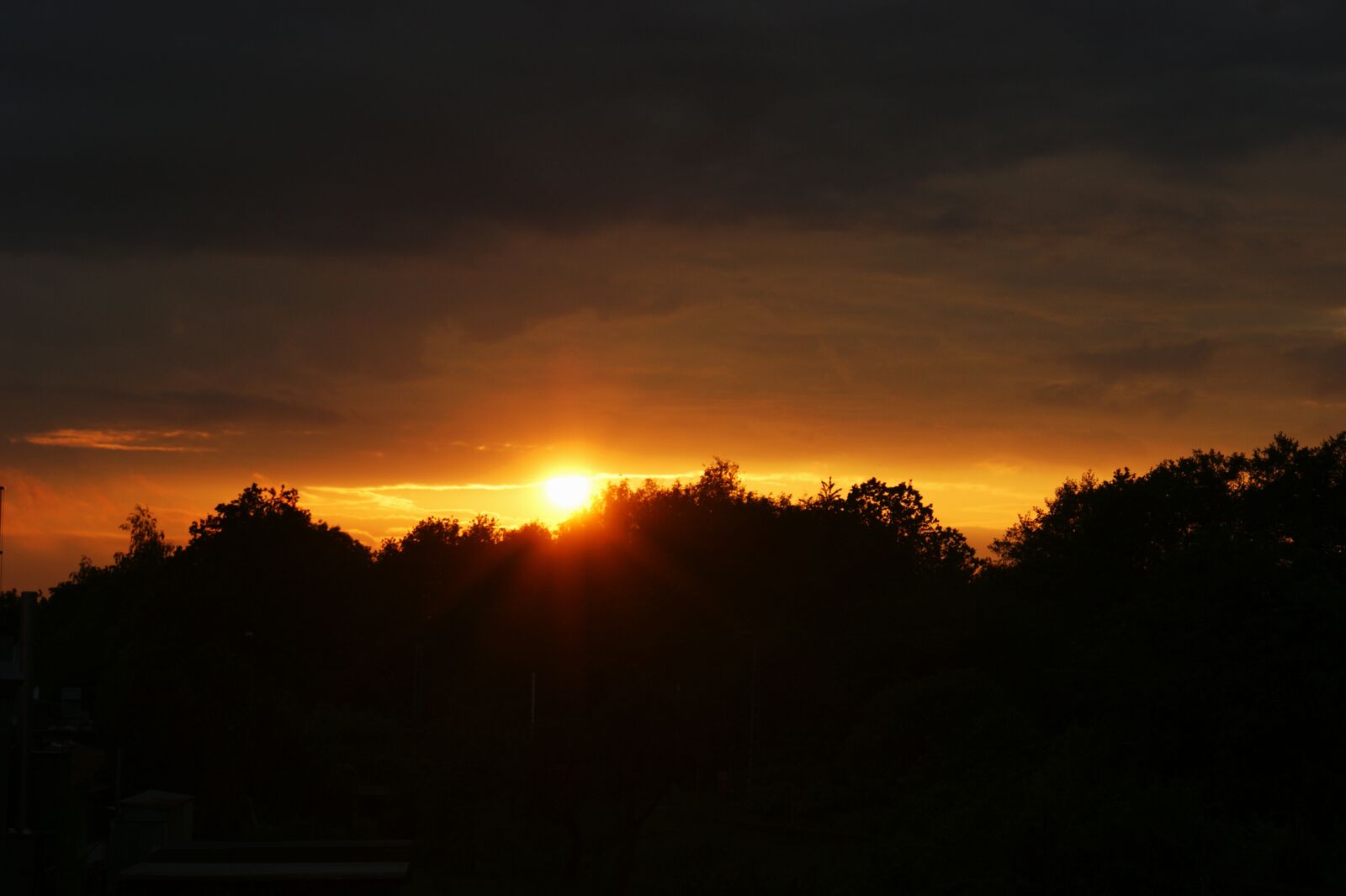 Sony Alpha DSLR-A350 sample photo. Sunset, sky, light photography