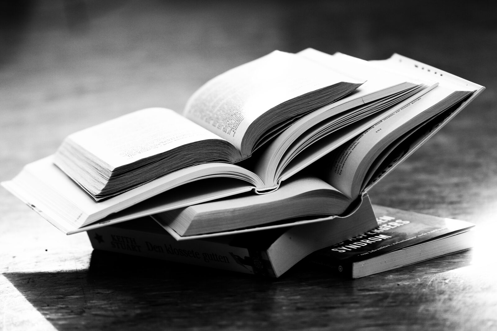 Canon EOS 7D Mark II sample photo. Books, reading, library photography