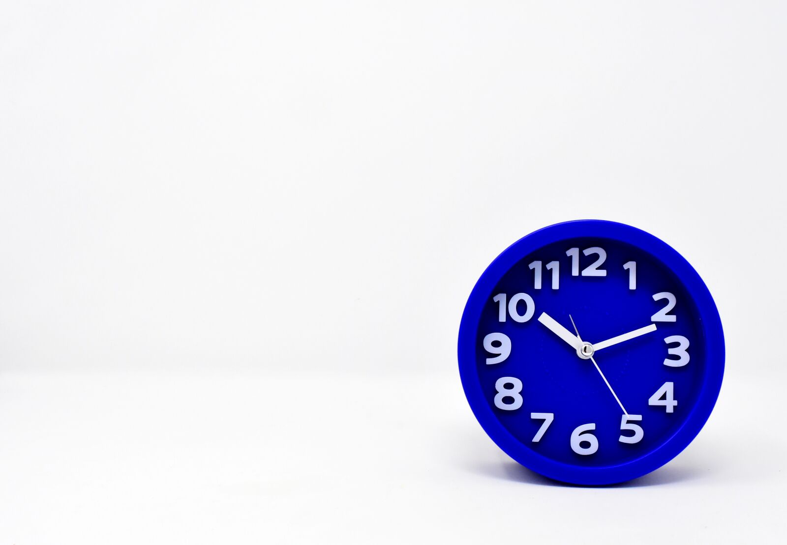 Nikon D7200 sample photo. Clock, alarm clock, blue photography