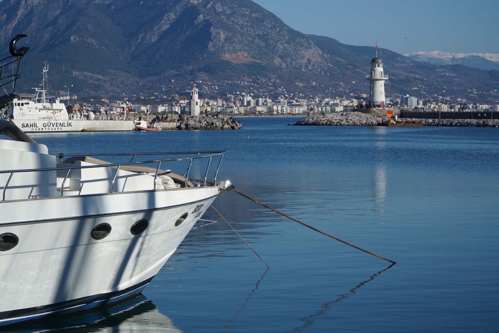 Sony a6000 + Sony E PZ 18-105mm F4 G OSS sample photo. Boat, marine, water photography