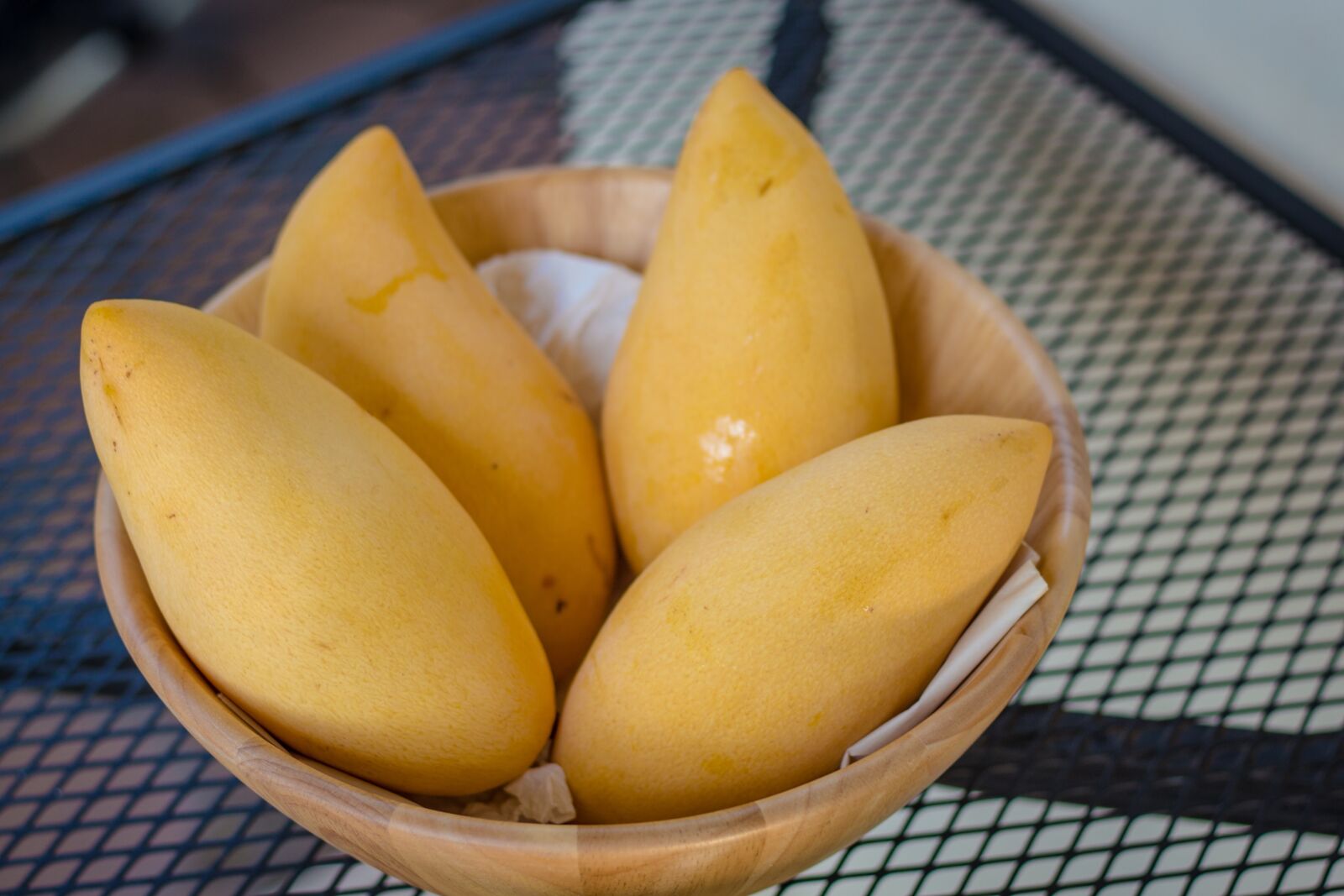 Canon EOS 700D (EOS Rebel T5i / EOS Kiss X7i) sample photo. Mango, fruit, food photography