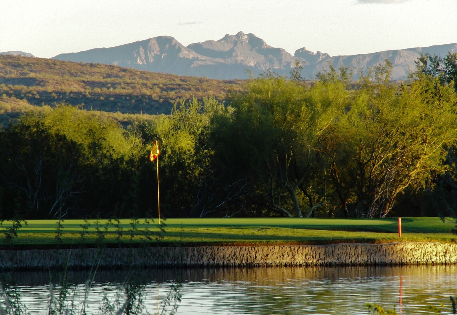 CASIO EX-FH20 sample photo. Golf green, arizona, mountains photography