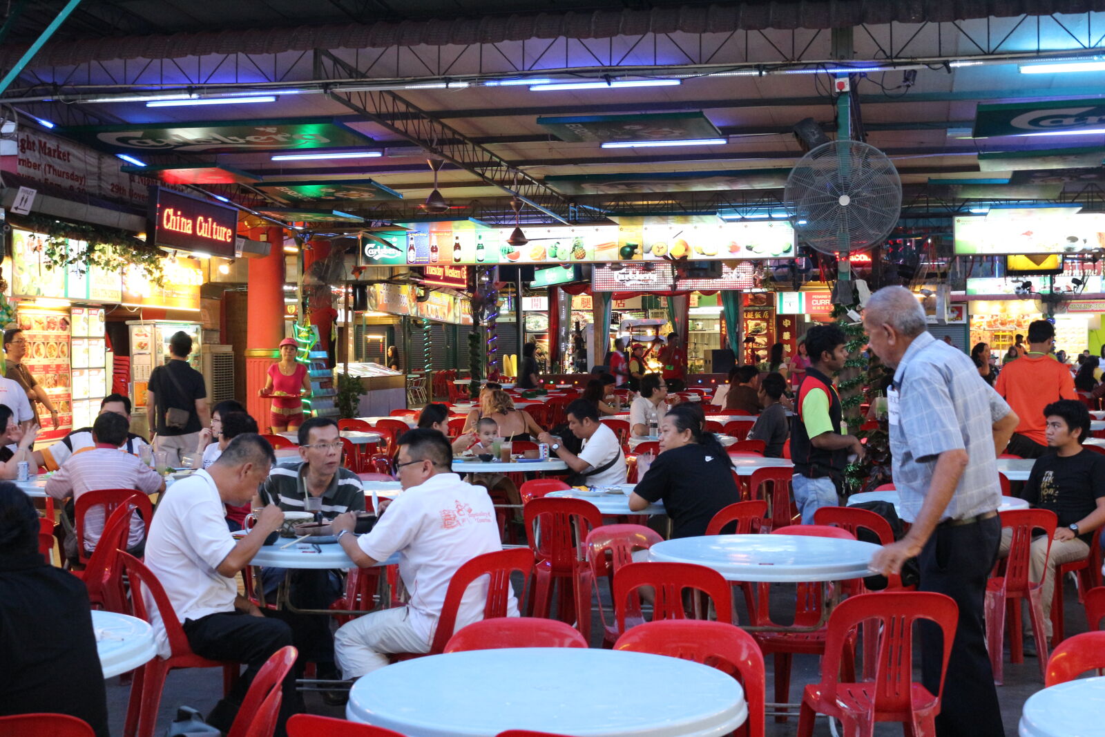 Canon EOS 100D (EOS Rebel SL1 / EOS Kiss X7) sample photo. Chinatown photography