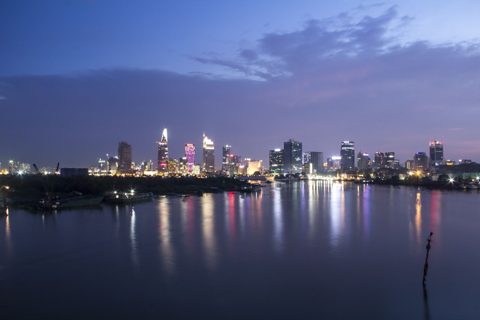Canon EOS 60D sample photo. City, behind river, river photography