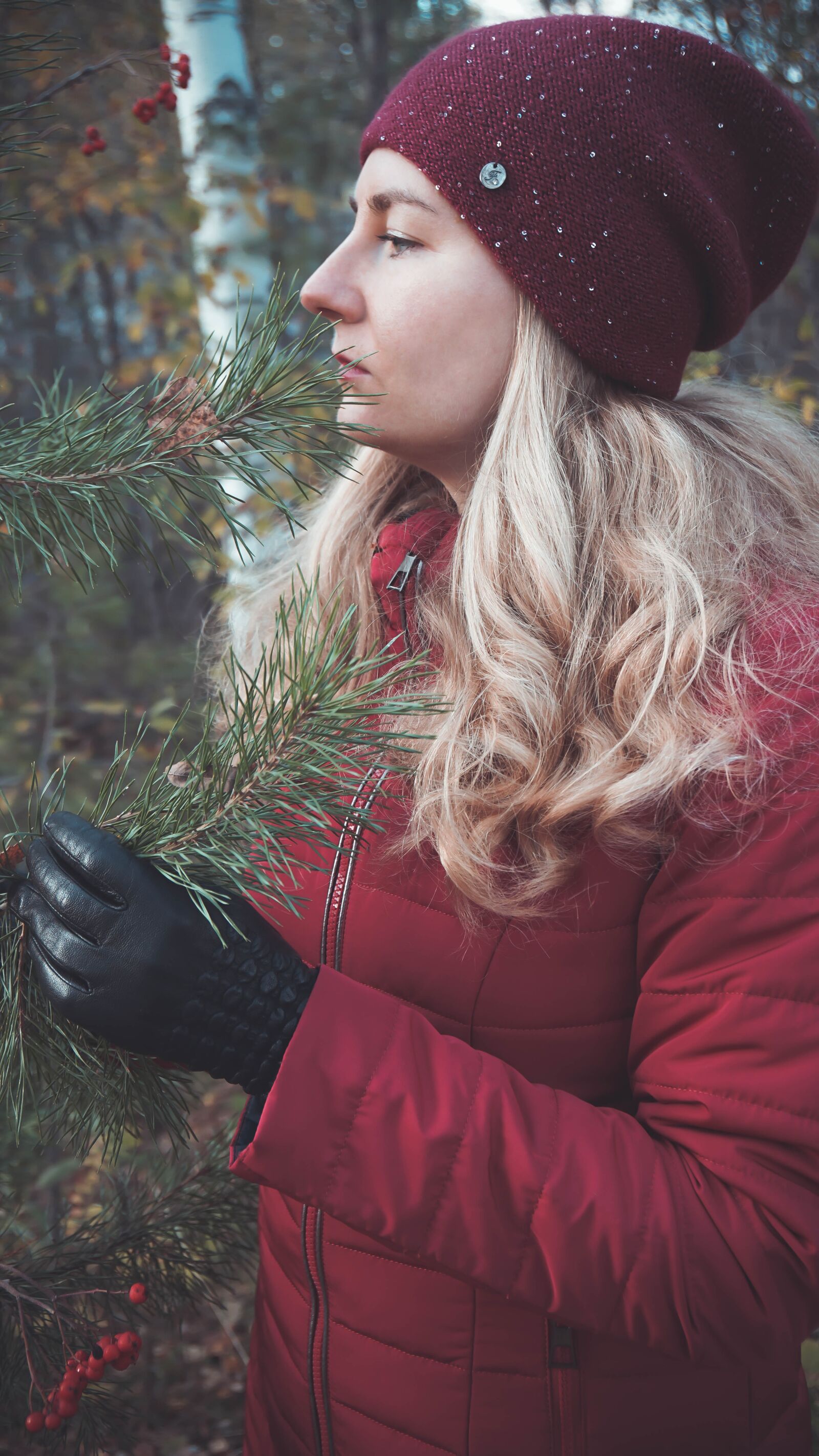 Sony a6000 + Sony Vario-Tessar T* E 16-70mm F4 ZA OSS sample photo. Blonde, forest, tree photography