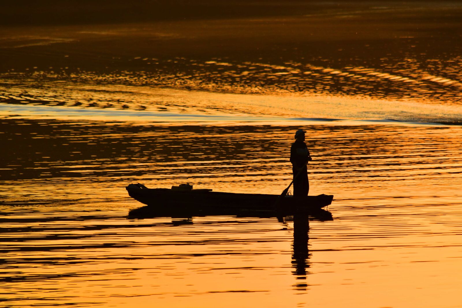 Nikon D5500 sample photo. Beautiful photo, fisherman, paddle photography