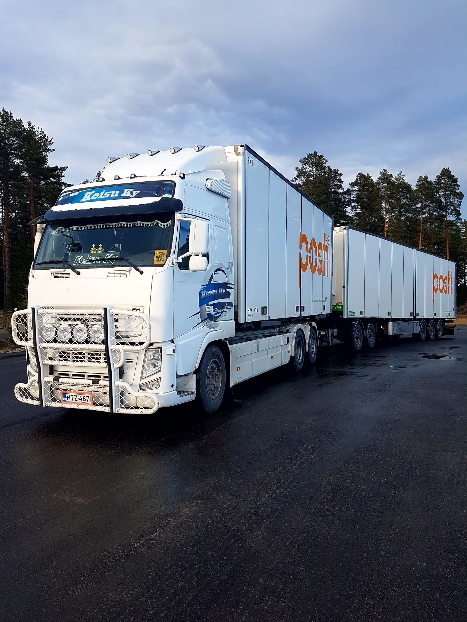 Samsung Galaxy S7 Edge sample photo. Vehicles, transport, truck photography