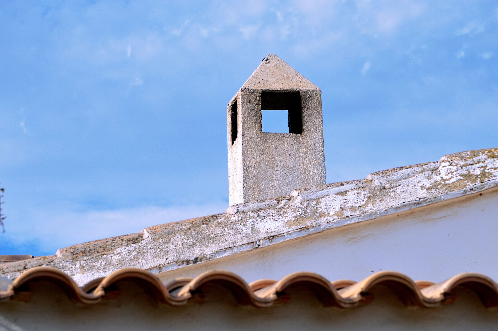 Nikon D3200 sample photo. Fireplace, roof, construction photography