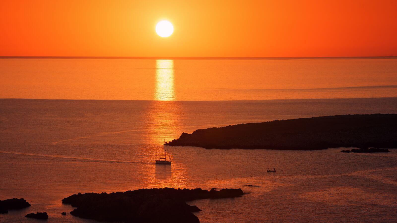 Sony a7 + Sony DT 50mm F1.8 SAM sample photo. Sunset, dawn, waters photography