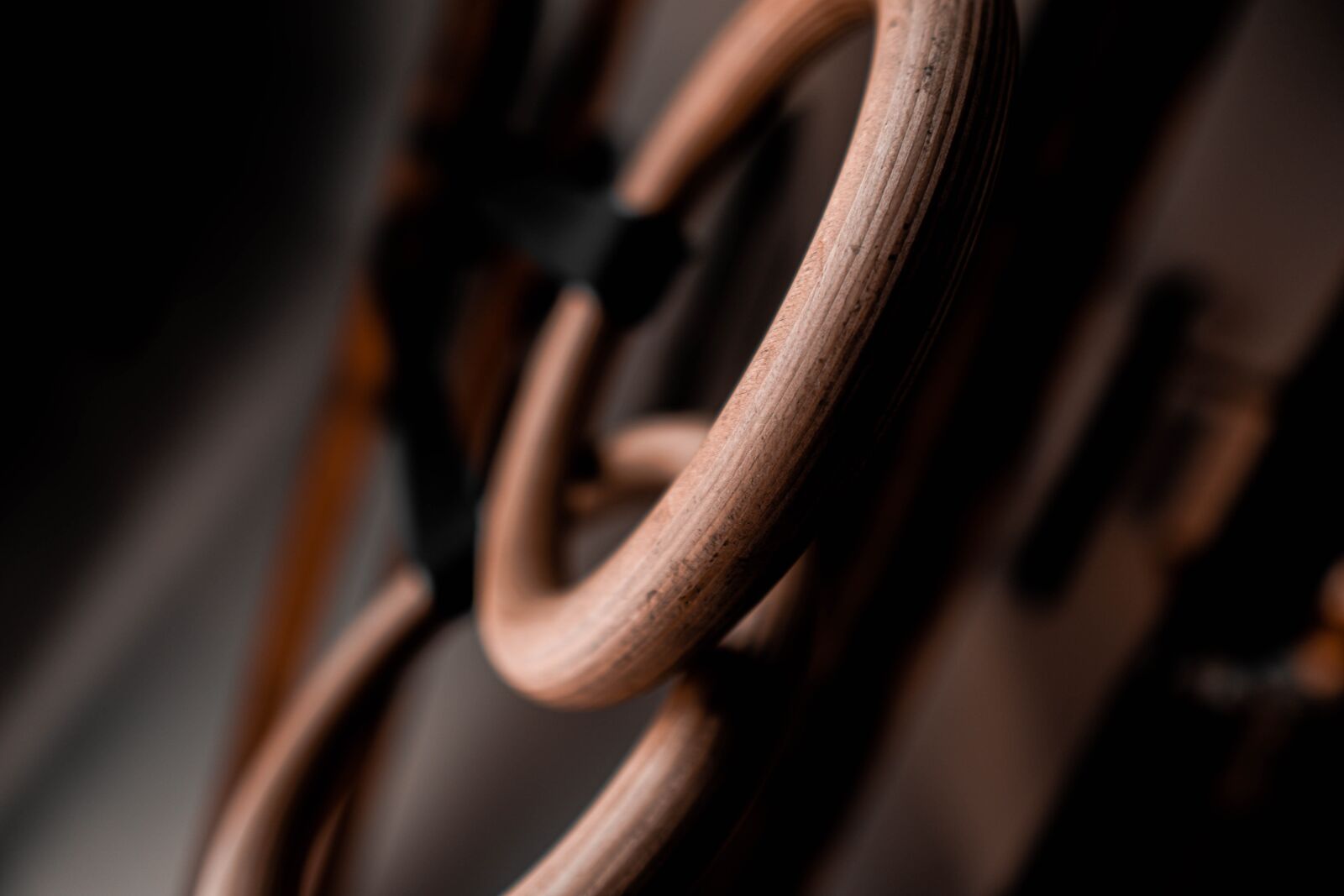Sony a6400 + Sigma 16mm F1.4 DC DN | C sample photo. Fitness, exercise, circles photography