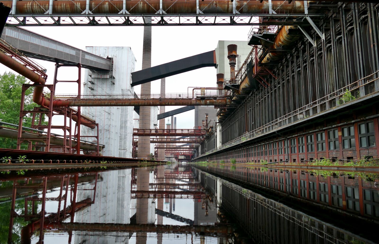 Panasonic Lumix DMC-FZ1000 sample photo. Architecture, industrial landscape, factory photography