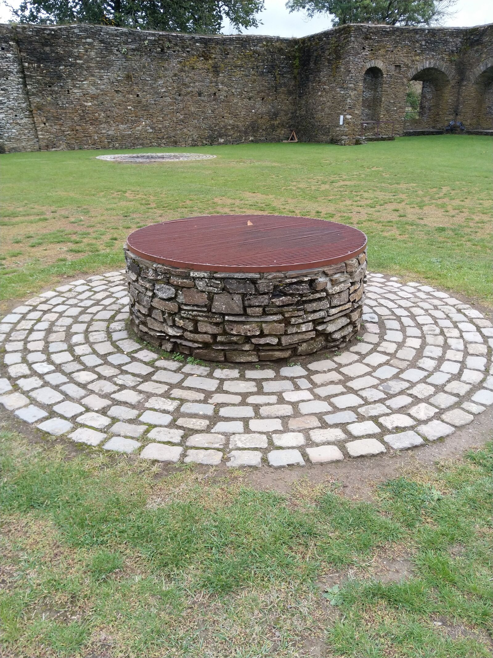 HMD Global Nokia 7 plus sample photo. Well in castle, burg photography