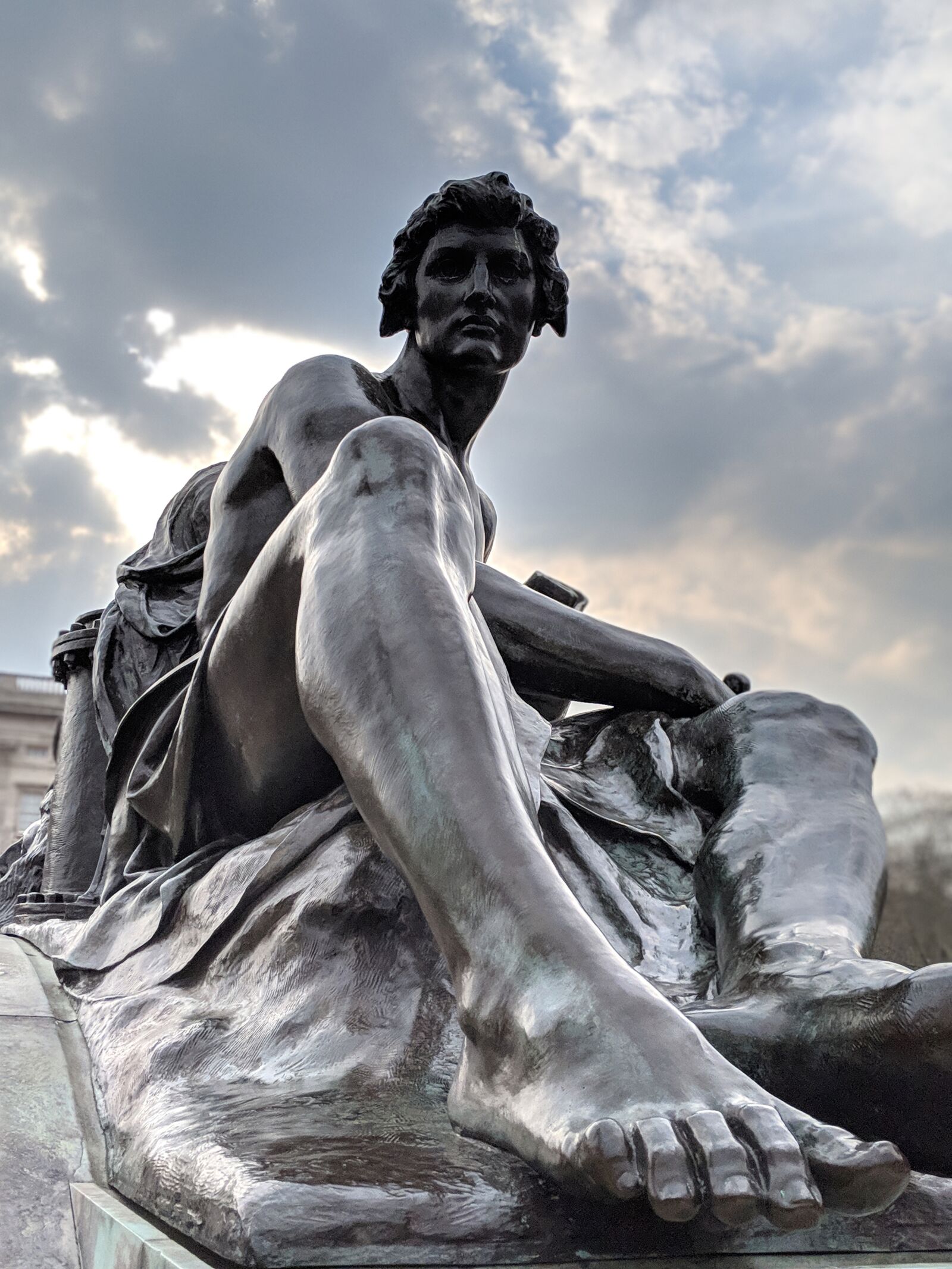 Google Pixel 3 XL sample photo. Statue, london, sculpture photography