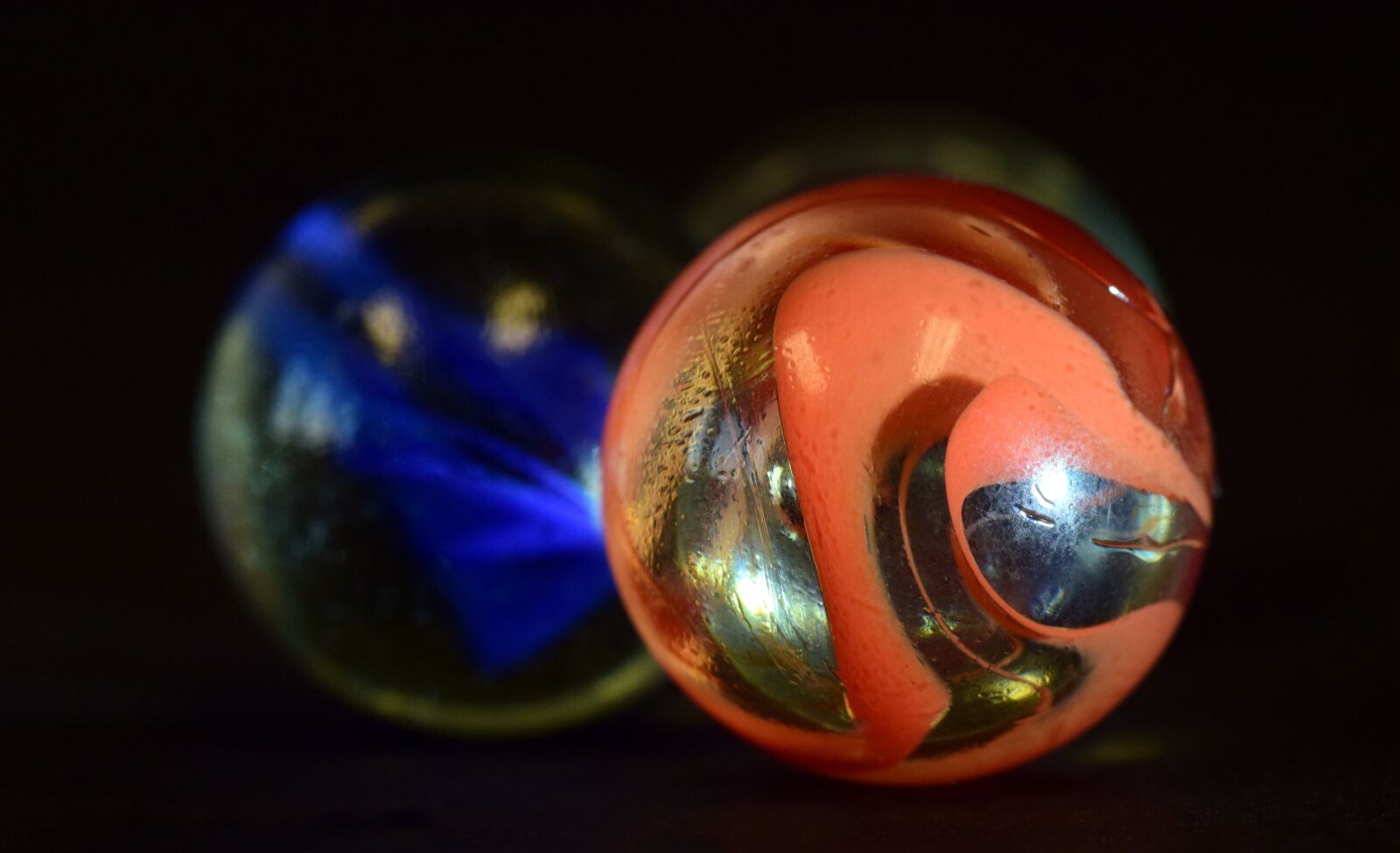 Nikon D3300 sample photo. Marble, round, marbles photography