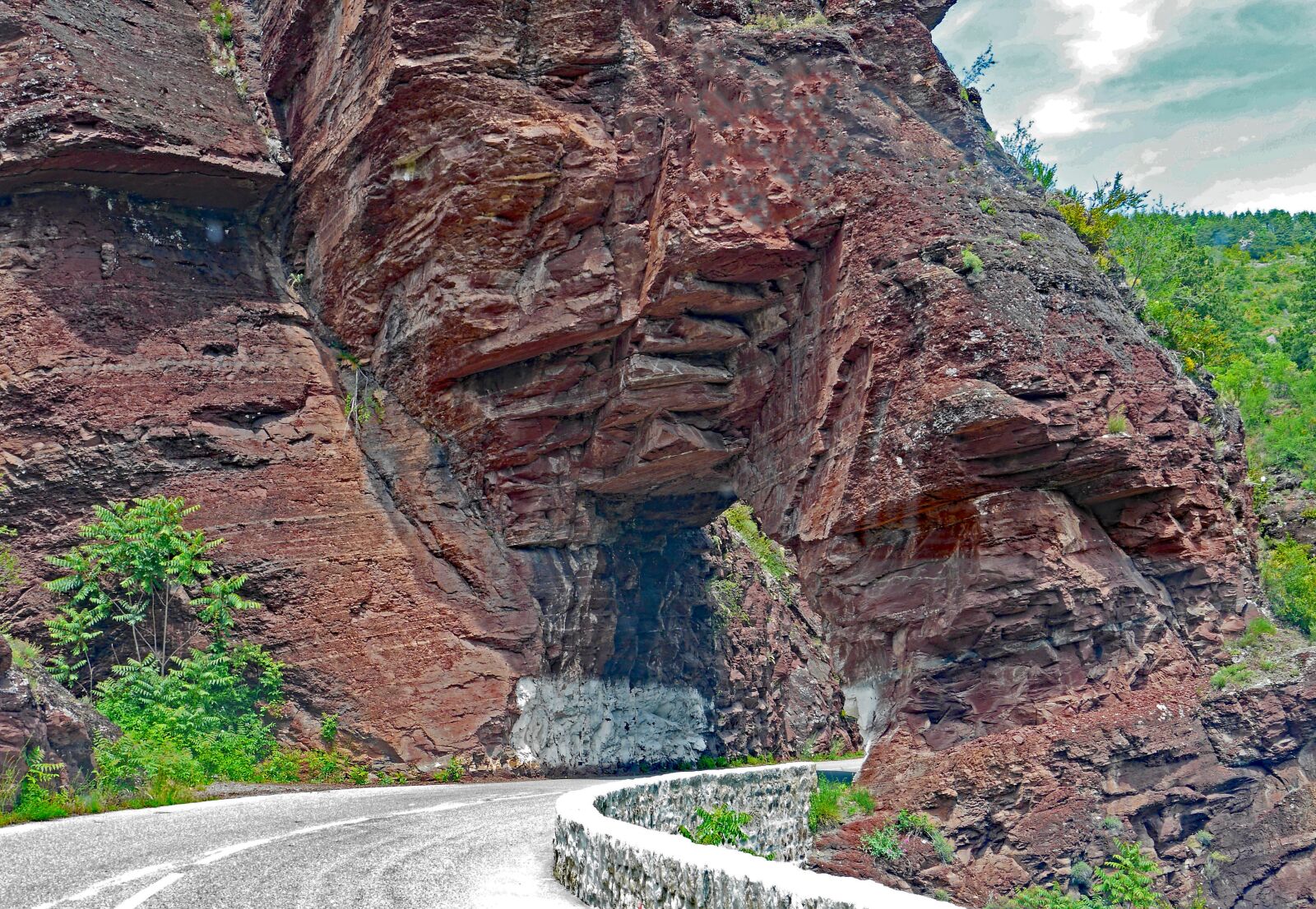 Panasonic Lumix DMC-GH3 sample photo. Daluis gorges, red rocks photography