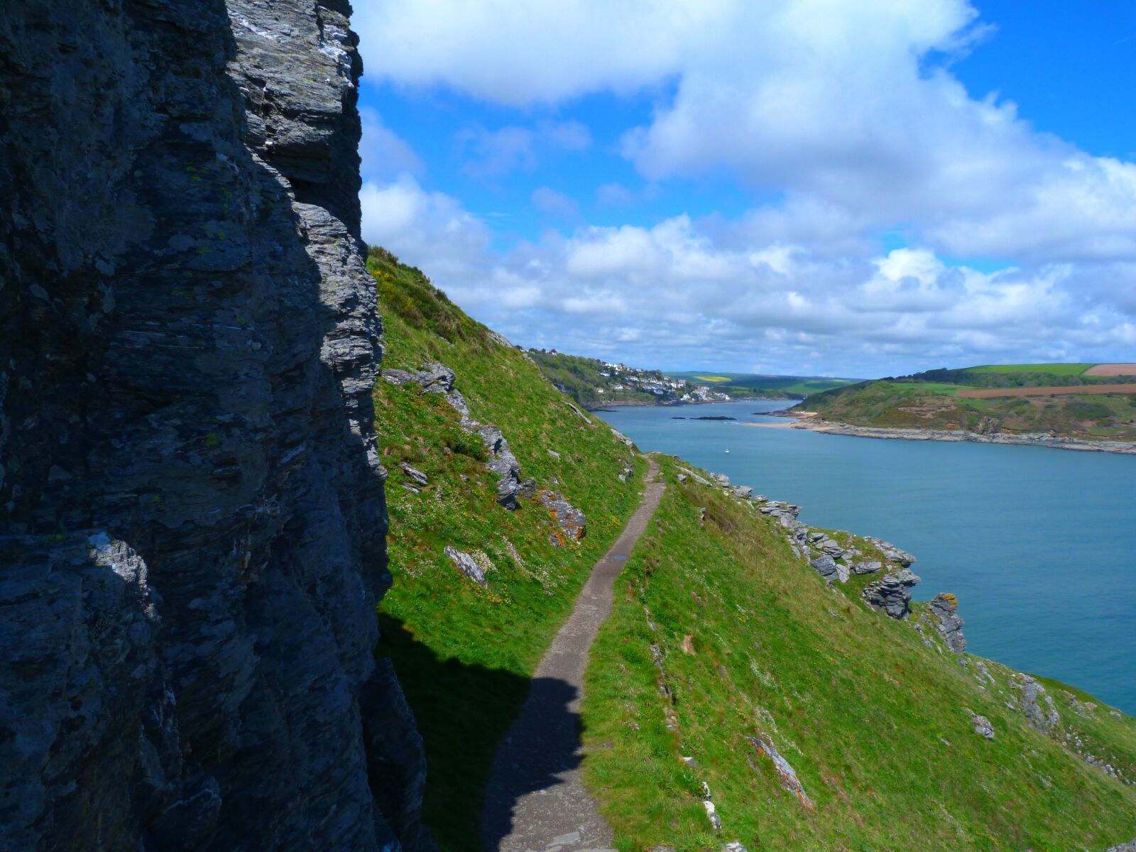 Panasonic Lumix DMC-FZ40 (Lumix DMC-FZ45) sample photo. Salcombe, devon, path photography