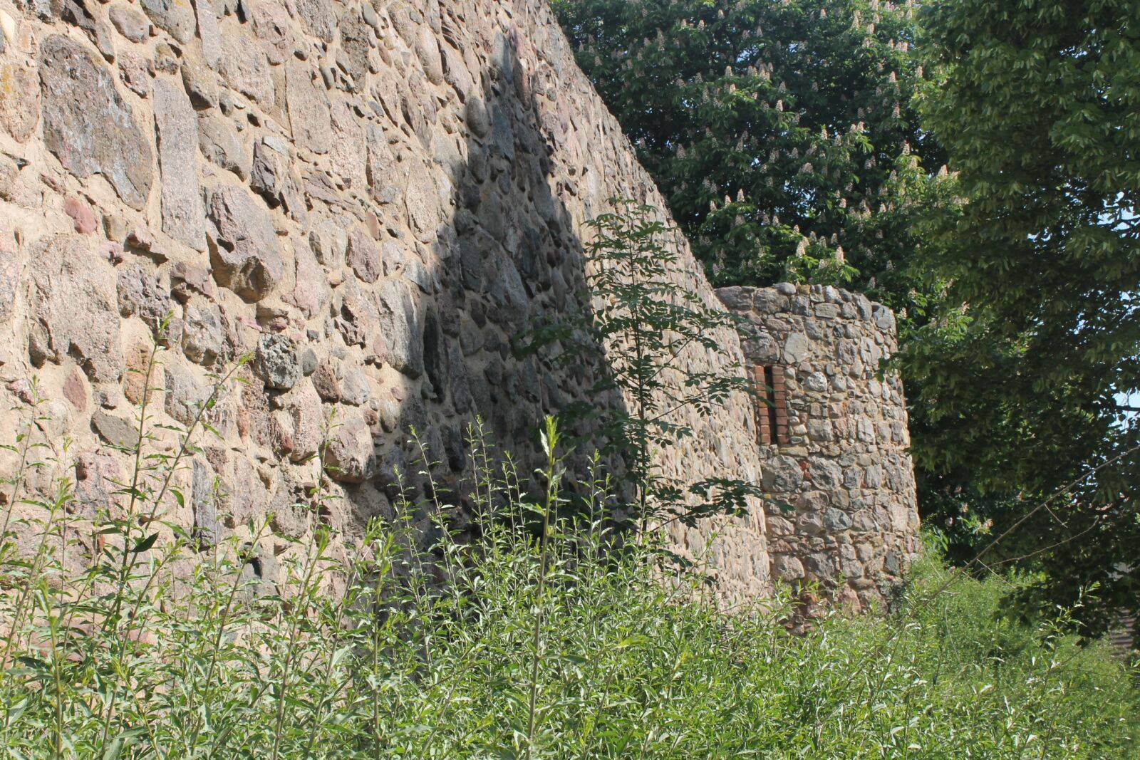 Canon EOS 1100D (EOS Rebel T3 / EOS Kiss X50) sample photo. Templin, city wall, masonry photography
