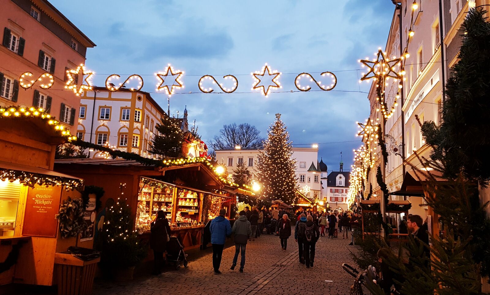Samsung Galaxy S7 Edge sample photo. Christmas market, star, christmas photography