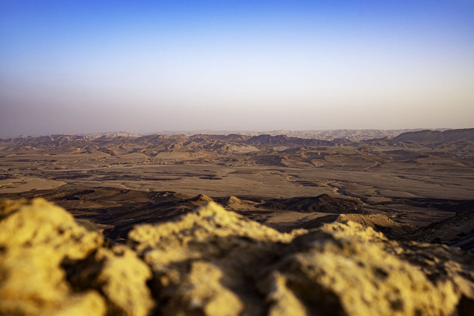 Sony FE 16-35mm F2.8 GM sample photo. Mitzpe ramon, mahtesh ramon photography