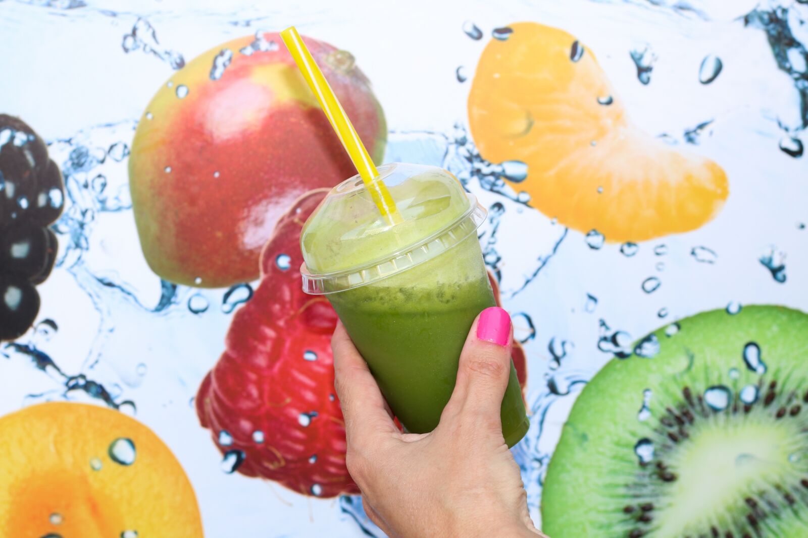 Canon EOS 70D + Canon EF 50mm F1.8 STM sample photo. Smoothie, softdrink, shake photography
