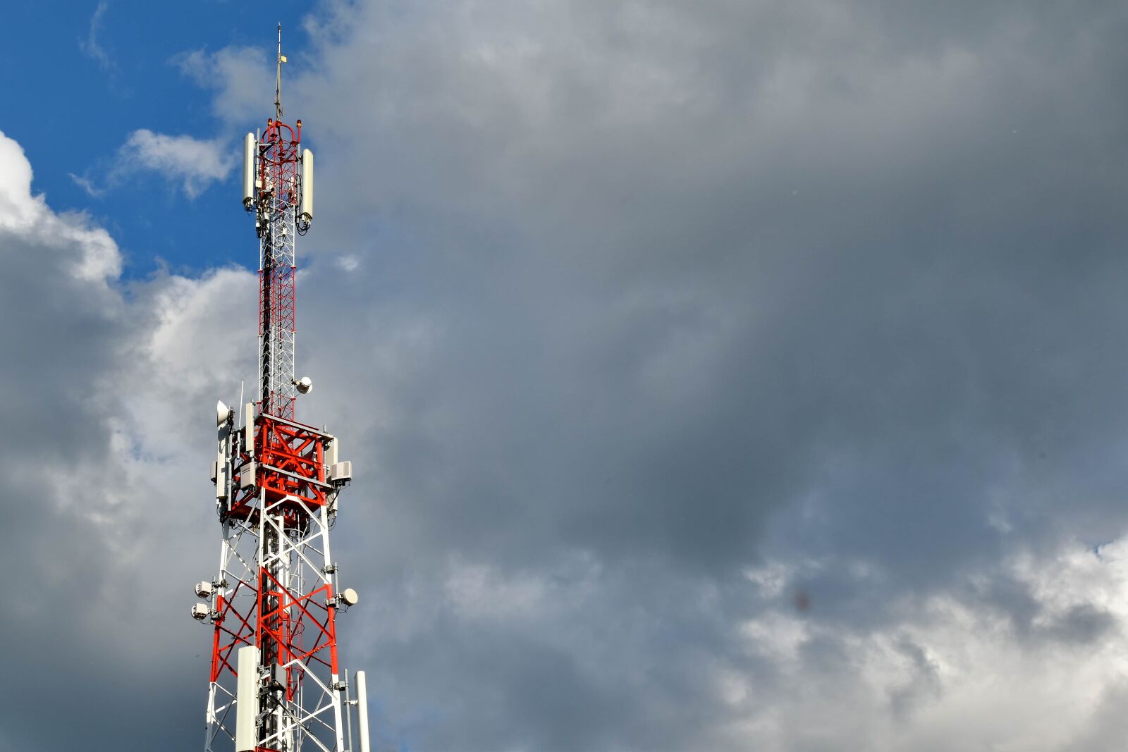 Nikon D5500 sample photo. Antenna, high, radio antenna photography