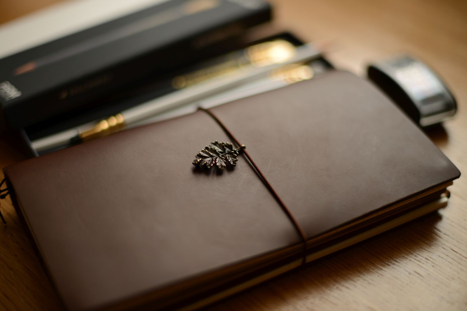 Nikon D600 sample photo. Traveler's notebook, notes, calendar photography
