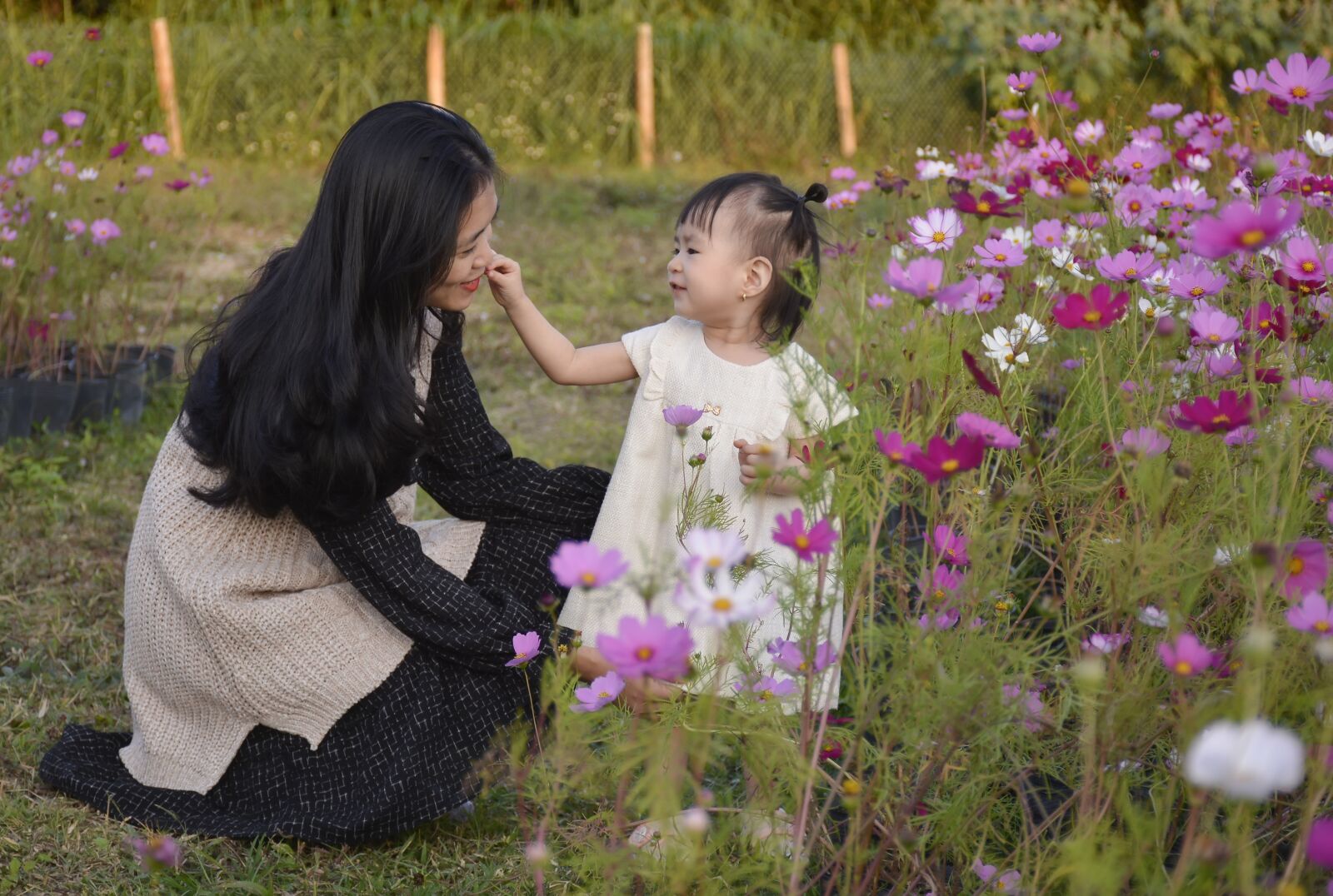 Nikon D7100 sample photo. Cute moment, credit by photography