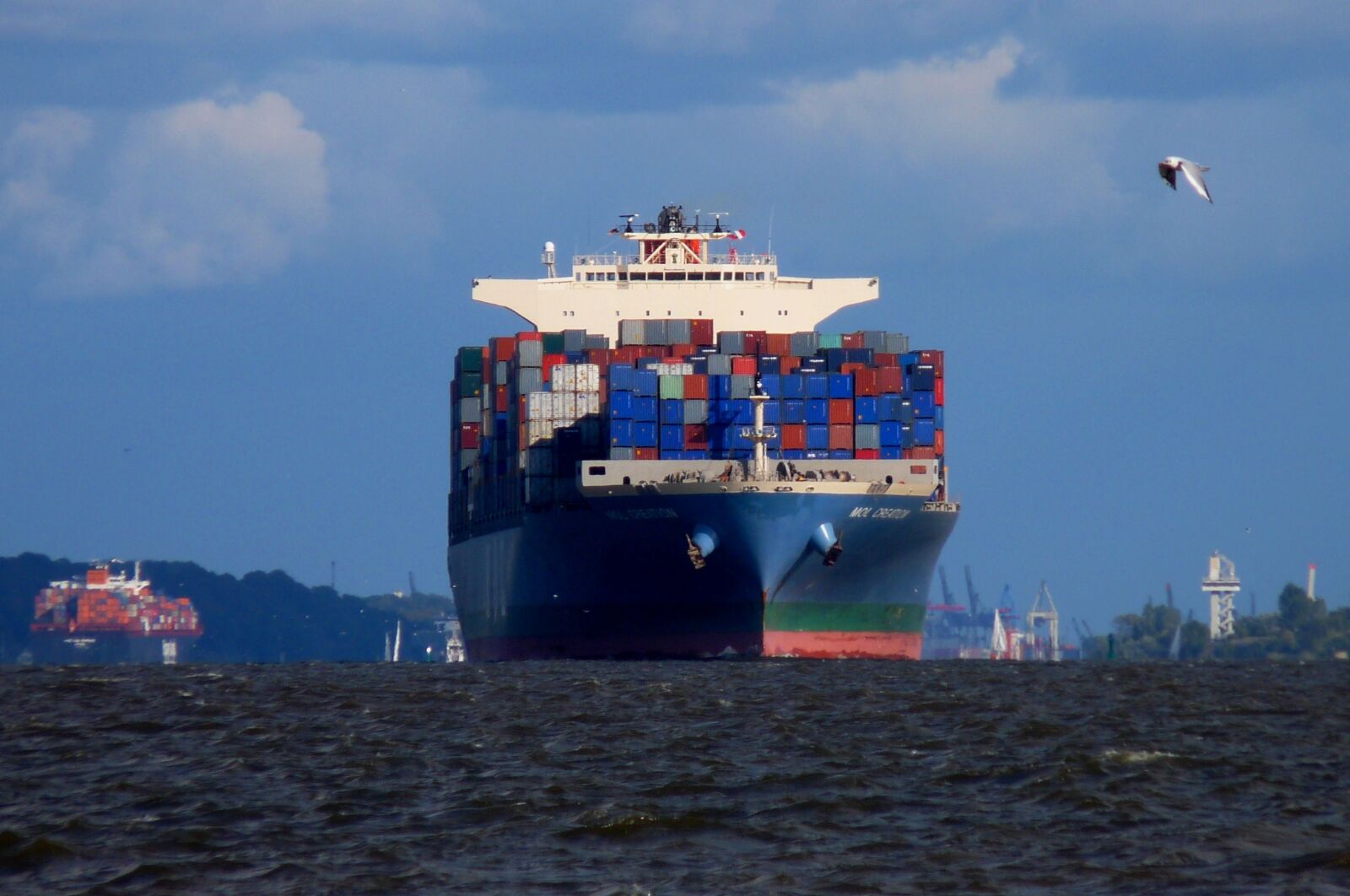 Panasonic Lumix DMC-FZ28 sample photo. Ship, container, elbe photography