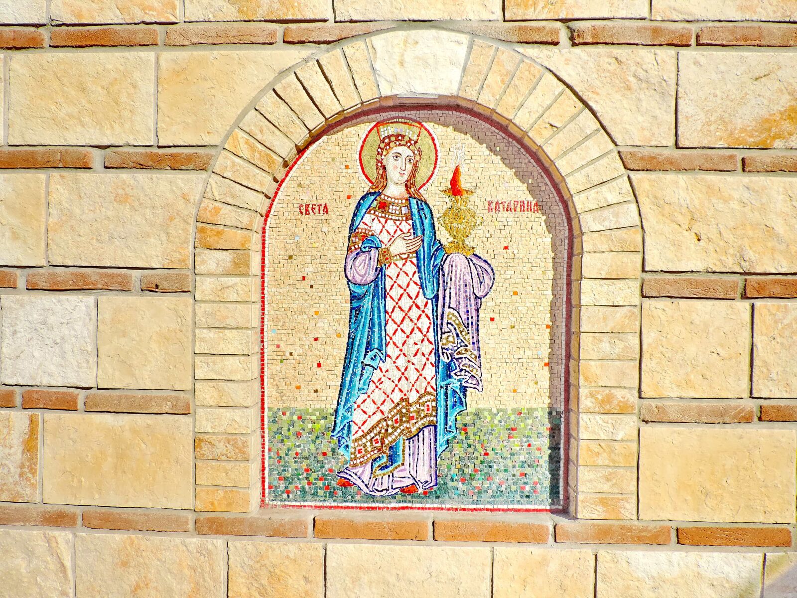 Nikon Coolpix P520 sample photo. Mosaic, tile, architecture, wall photography