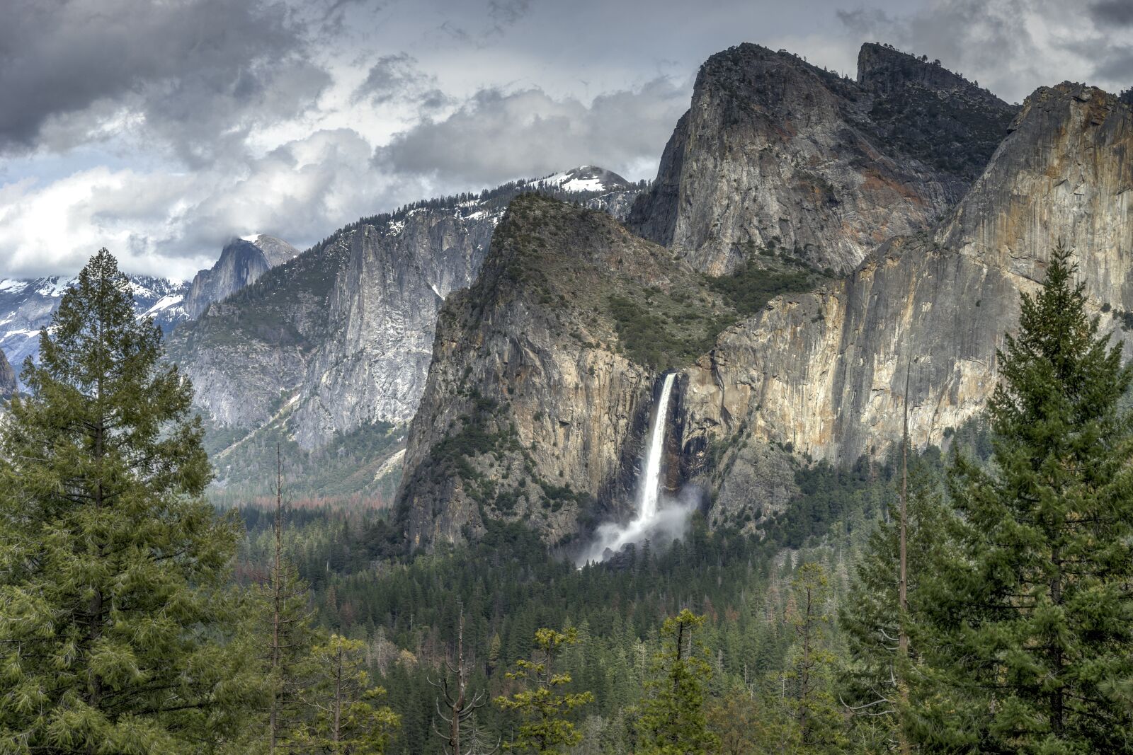 Sony a7 II + Sony Vario Tessar T* FE 24-70mm F4 ZA OSS sample photo. National parks, outdoors, nature photography