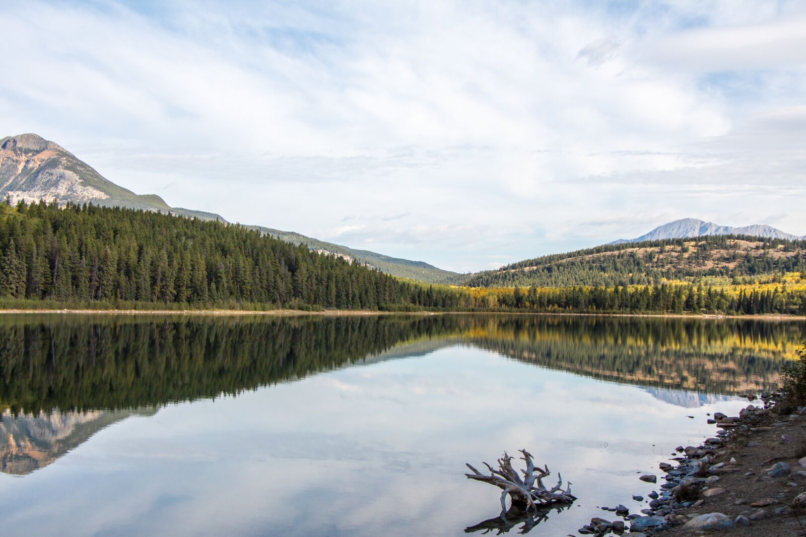 Canon EOS 650D (EOS Rebel T4i / EOS Kiss X6i) sample photo. Patricia lake, lake, jasper photography