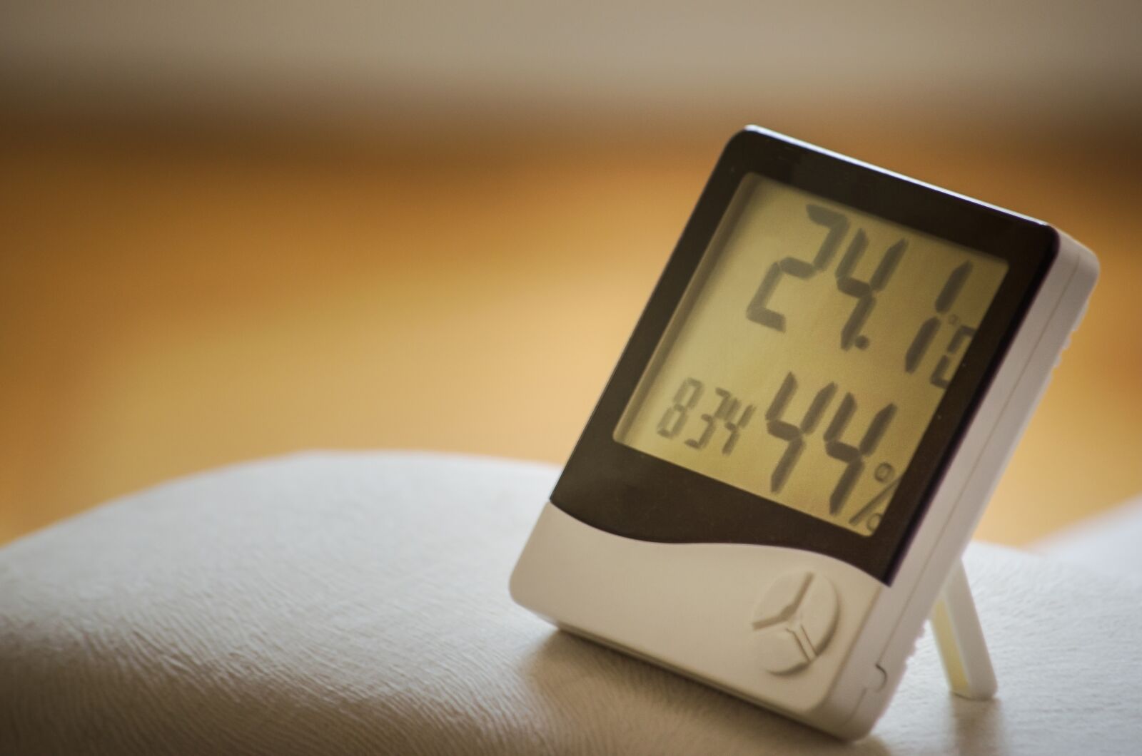 Nikon D5100 sample photo. Time of, clock, humidity photography
