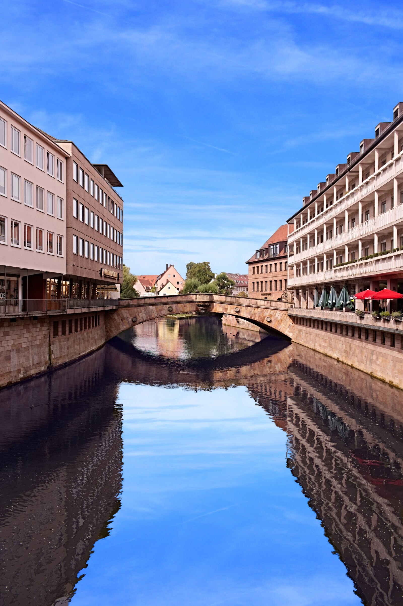 Canon EOS 1300D (EOS Rebel T6 / EOS Kiss X80) sample photo. Bridge, nuremberg, river photography