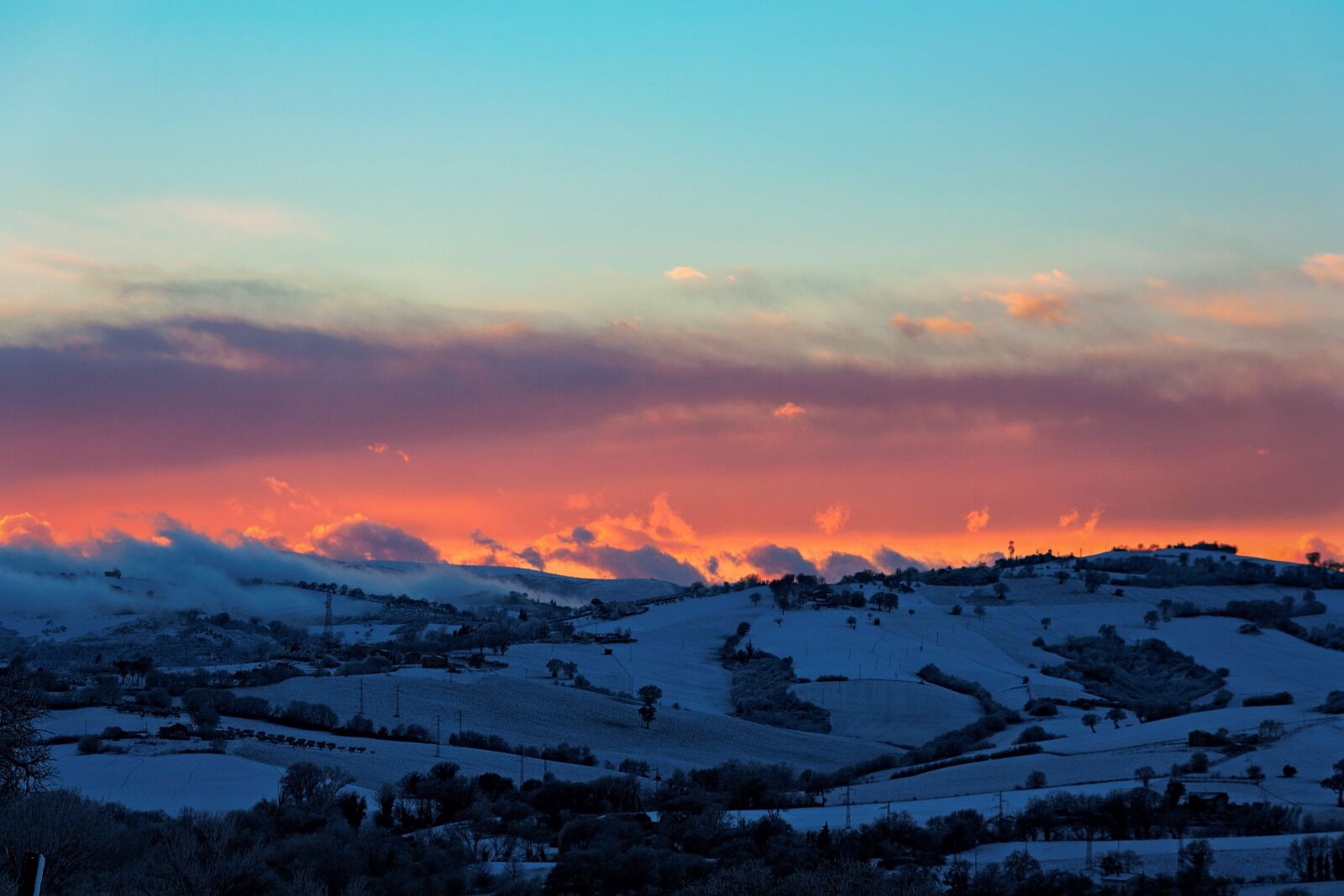 Canon EOS 1000D (EOS Digital Rebel XS / EOS Kiss F) sample photo. Winter, sunset, snow photography