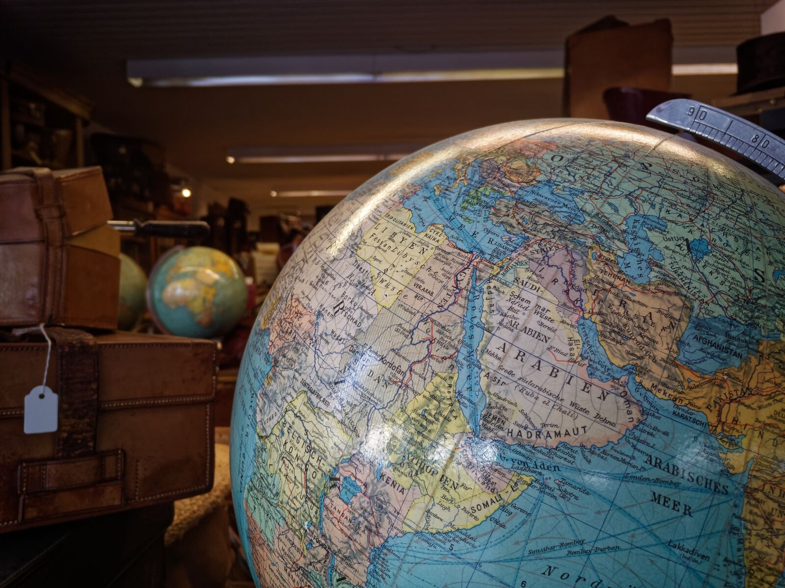 iPhone SE back camera 4.15mm f/2.2 sample photo. Globe, earth, planet photography