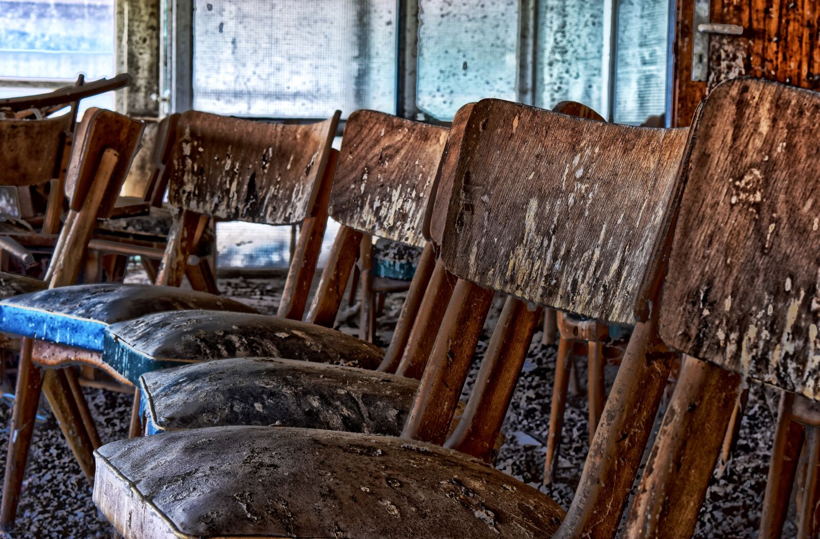 Nikon D3300 sample photo. Lost places, building, chairs photography