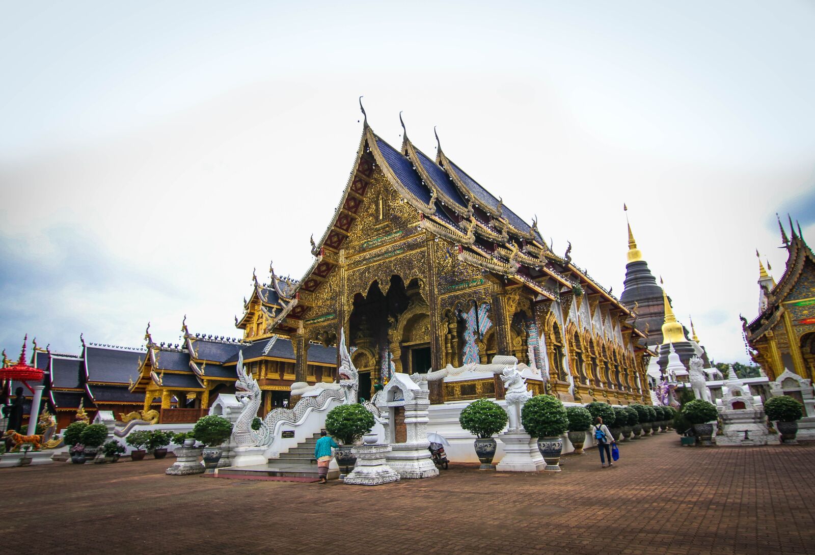 Canon EOS 60D sample photo. Wat ban den, chiang photography