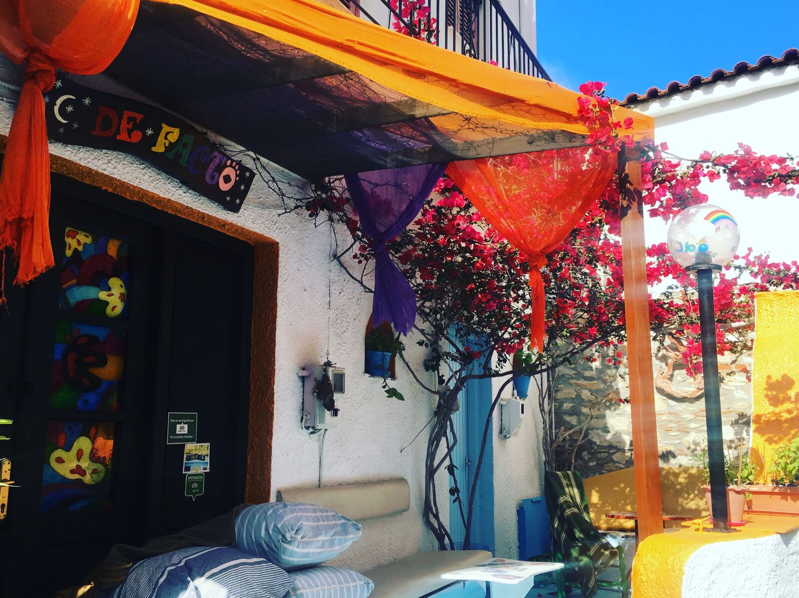 iPhone 6s back camera 4.15mm f/2.2 sample photo. Greece, skiathos, town photography