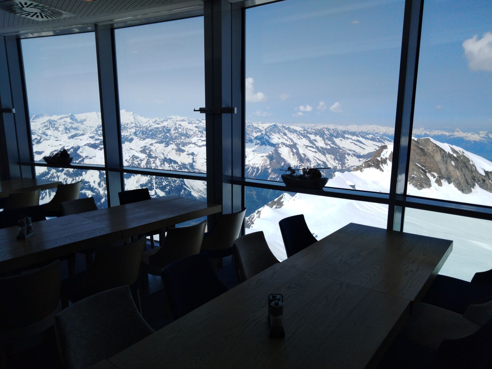 HUAWEI Y6 PRIME 2018 sample photo. Mountains, alps, window photography